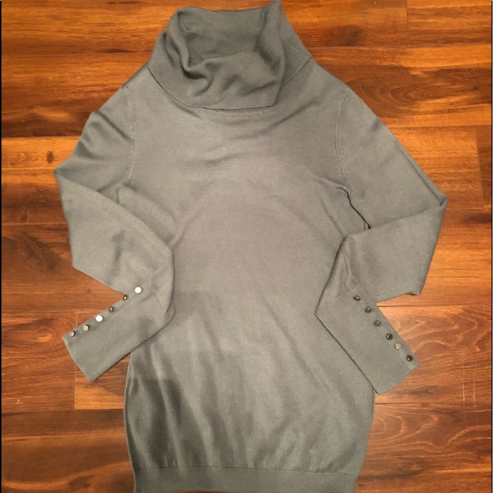 ✨Loft Turtleneck